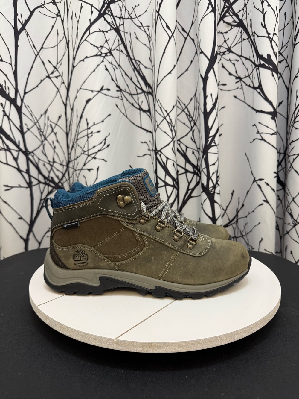 Timberland Women's Size 10 Mt. Maddsen Mid Waterproof Leather Hiking Boots